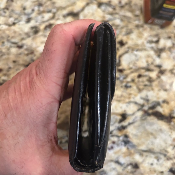 GUCCI Gold G Logo Bi-fold Leather Wallet Italy - Picture 3 of 12